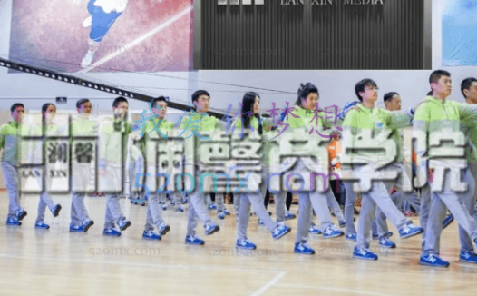 澜馨商学院：从0到100万的抖音短视频橱窗带货实操变现课程